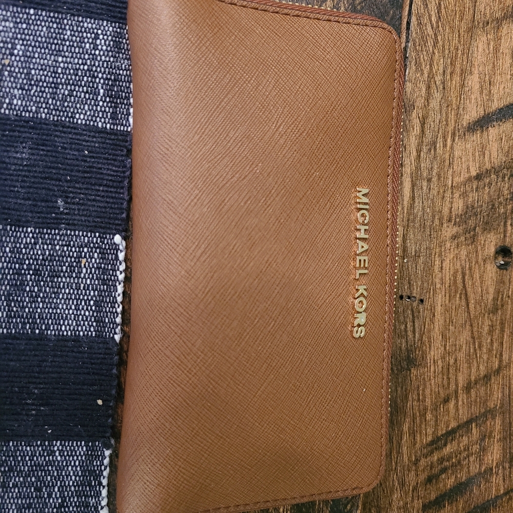Michael Kors wallet